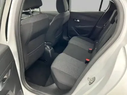 Photo 11 Peugeot 208  Hybrid 110 ch e-DCS6