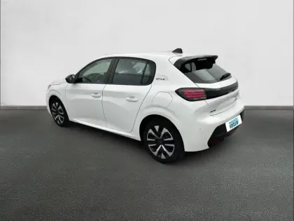 Photo 6 Peugeot 208  Hybrid 110 ch e-DCS6