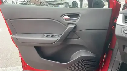 Photo 10 Renault Captur  E-Tech full hybrid 145