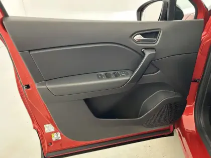 Photo 93 Renault Captur  E-Tech full hybrid 145