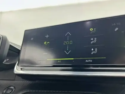 Photo 22 Peugeot 2008  PureTech 130 S&S BVM6