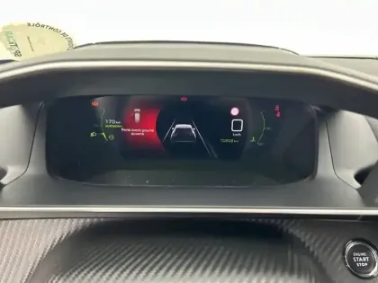 Photo 9 Peugeot 2008  PureTech 130 S&S BVM6