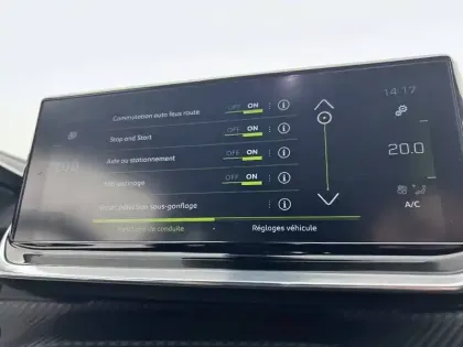 Photo 24 Peugeot 2008  PureTech 130 S&S BVM6