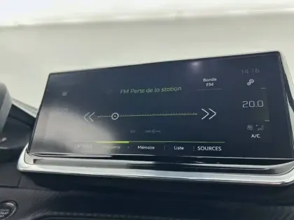 Photo 21 Peugeot 2008  PureTech 130 S&S BVM6