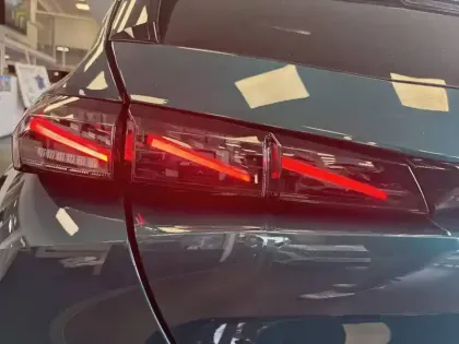 Photo 16 Peugeot 308  Electrique 55 kWh 156ch