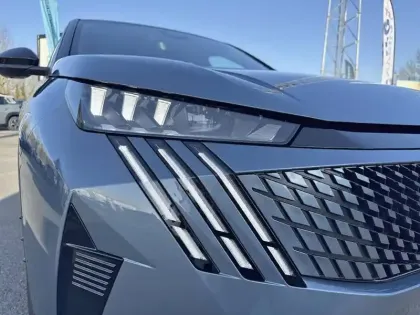 Photo 35 Peugeot 3008  Hybrid 145 e-DCS6