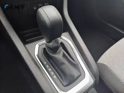 Photo 11 Renault Clio  E-Tech full hybrid 145