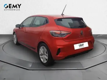 Photo 6 Renault Clio  E-Tech full hybrid 145