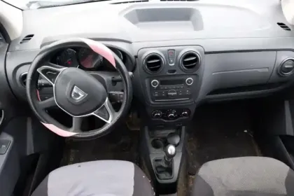 Photo 8 Dacia Lodgy  TCe 100 FAP 7 places