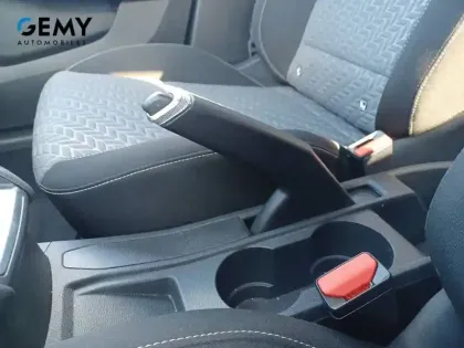 Photo 18 Renault Clio  E-Tech full hybrid 145