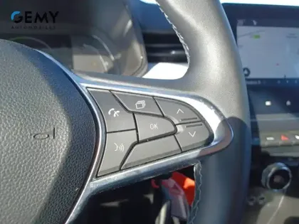 Photo 14 Renault Clio  E-Tech full hybrid 145