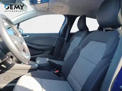 Photo 8 Renault Clio  E-Tech full hybrid 145