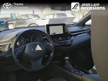 Photo 270 Toyota C-HR  Hybride 1.8L