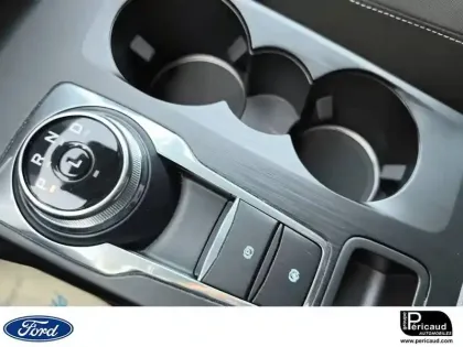 Photo 21 Ford Kuga  2.5 Duratec 180 ch FlexiFuel FHEV E85 Powershift