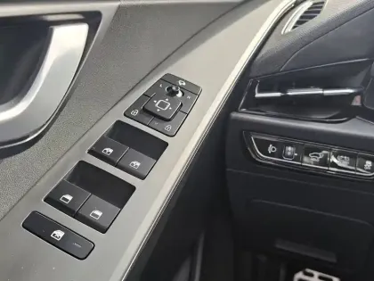 Photo 20 Kia Niro  1.6 GDI 141 HEV DCT6