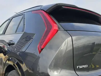 Photo 24 Kia Niro  1.6 GDI 141 HEV DCT6