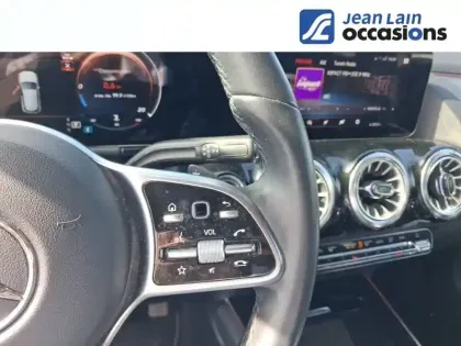 Photo 11 Mercedes GLA  200 d 8G-DCT