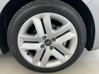 Photo 29 Renault Clio Gén. V (BJA) Ph2 Evolution 5