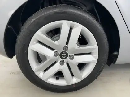 Photo 59 Renault Clio Gén. V (BJA) Ph2 Evolution 5