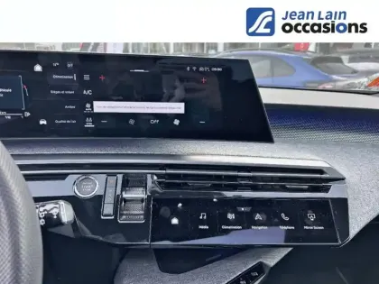 Photo 13 Peugeot 5008  Hybrid 136 e-DCS6