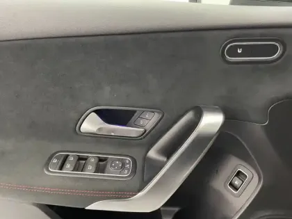 Photo 113 Mercedes Classe A  250 e 8G-DCT