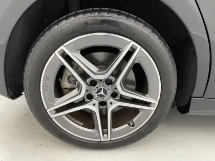 Photo 33 Mercedes Classe A  250 e 8G-DCT