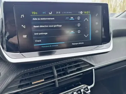 Photo 23 Peugeot 208  Electrique 50 kWh 136ch