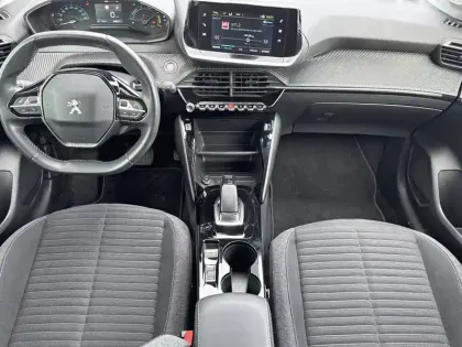 Photo 7 Peugeot 208  Electrique 50 kWh 136ch