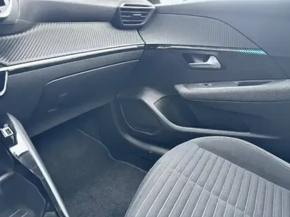 Photo 21 Peugeot 208  Electrique 50 kWh 136ch