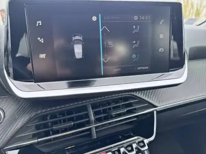 Photo 20 Peugeot 208  Electrique 50 kWh 136ch