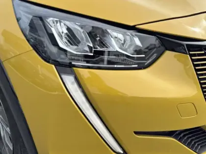 Photo 15 Peugeot 208  Electrique 50 kWh 136ch