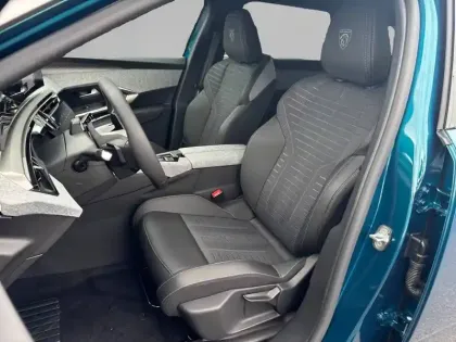 Photo 10 Peugeot 5008  Hybrid 145 ch e-DCS6