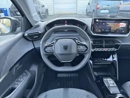 Photo 8 Peugeot 208  Electrique 54 kWh 156ch