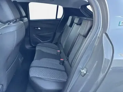 Photo 11 Peugeot 208  Electrique 54 kWh 156ch