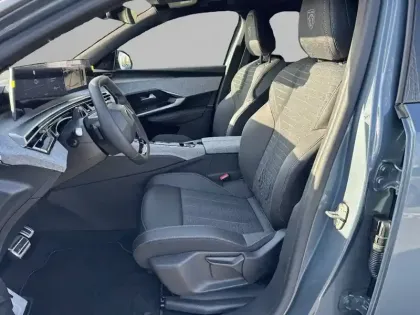 Photo 50 Peugeot 3008  Hybrid 145 e-DCS6