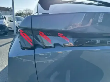 Photo 36 Peugeot 3008  Hybrid 145 e-DCS6