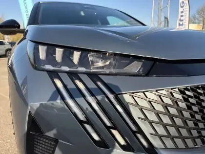 Photo 35 Peugeot 3008  Hybrid 145 e-DCS6