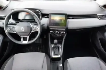 Photo 8 Renault Clio  E-Tech full hybrid 145 ch GSR2