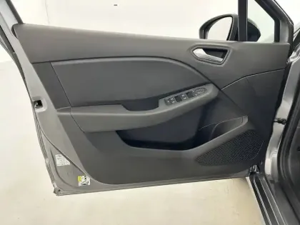Photo 10 Renault Clio  E-Tech full hybrid 145 ch GSR2