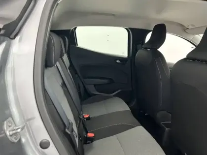 Photo 15 Renault Clio  E-Tech full hybrid 145 ch GSR2