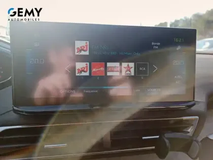 Photo 18 Peugeot 3008  Hybrid 225 e-EAT8