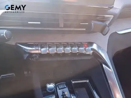 Photo 15 Peugeot 3008  Hybrid 225 e-EAT8