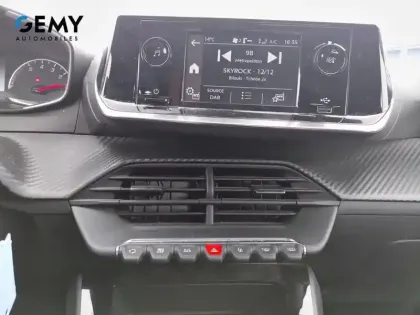 Photo 11 Peugeot 208  PureTech 75 S&S BVM5