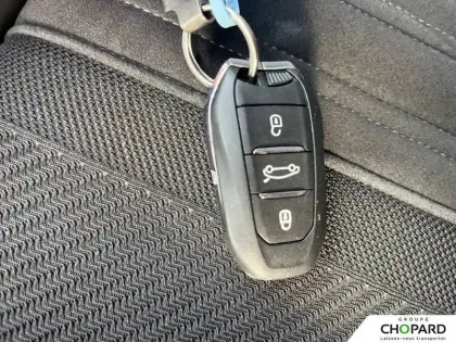 Photo 11 Peugeot 308  BlueHDi 130ch S&S EAT8