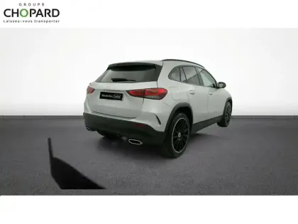 Photo 39 Mercedes GLA  250 e 8G-DCT