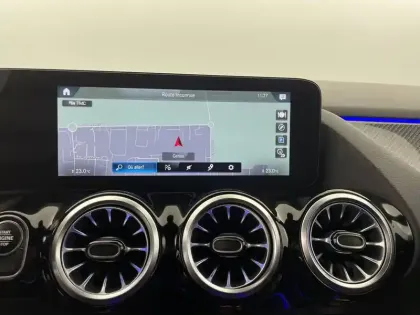 Photo 84 Mercedes GLA  250 e 8G-DCT