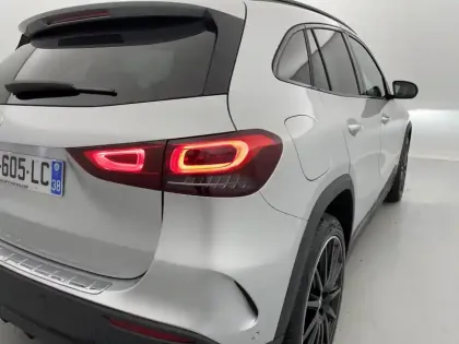 Photo 95 Mercedes GLA  250 e 8G-DCT