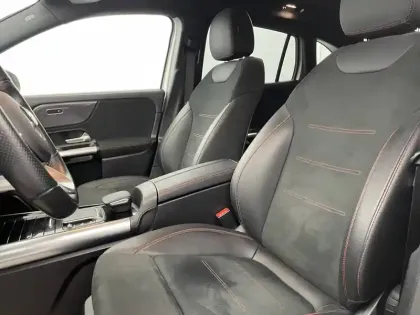 Photo 78 Mercedes GLA  250 e 8G-DCT