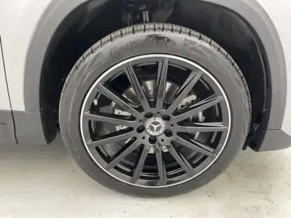 Photo 76 Mercedes GLA  250 e 8G-DCT