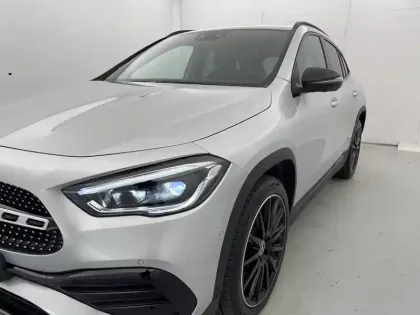 Photo 94 Mercedes GLA  250 e 8G-DCT